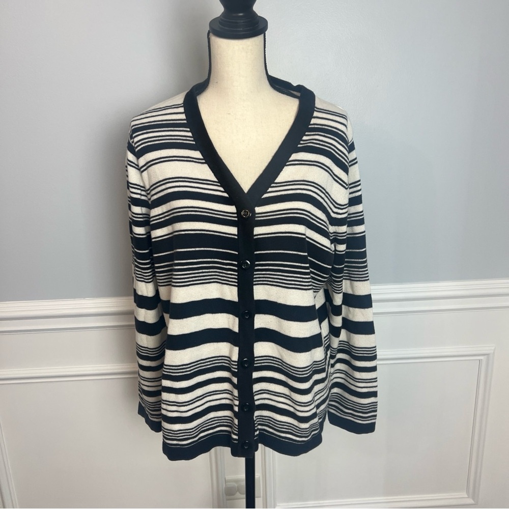 CJ Banks Women’s Cardigan Black And White Striped Sweater 1X 3/4 Sleeve